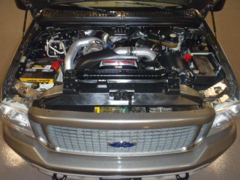 2004 Ford Excursion photo