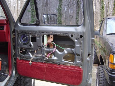 1986 Ford Bronco - Bare door. I lubed all the window regulator mechanism with white lithium grease. lubed the lock cylinder with graphite, and lubed the windo…