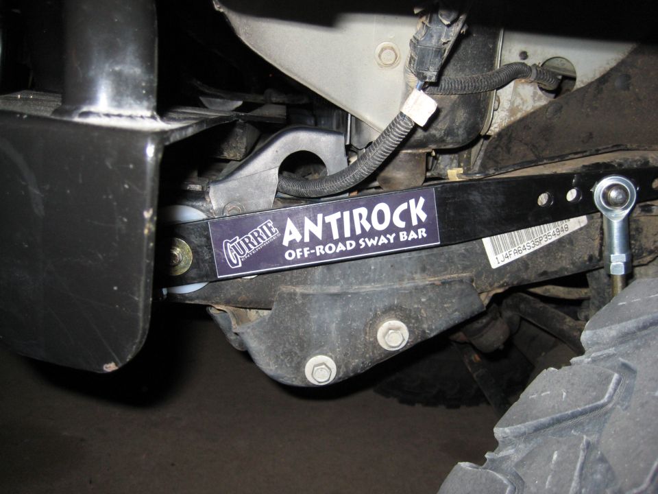 Currie Antirock off-road sway bar mounted on vehicle suspension