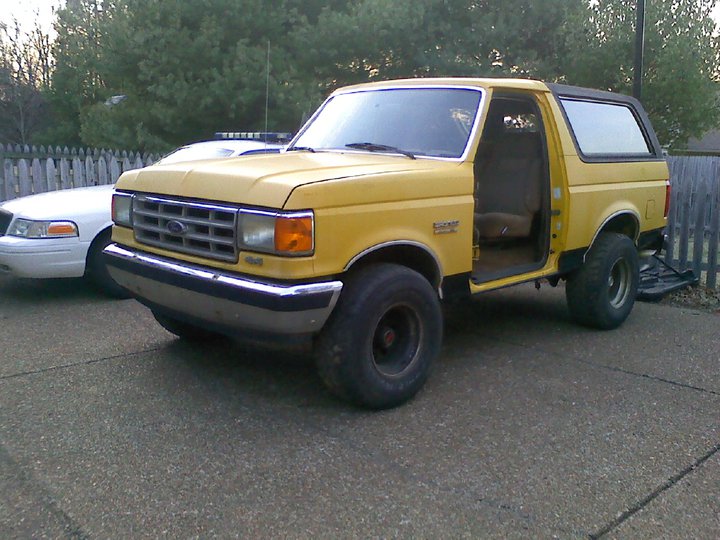 1988 Ford Bronco “SHARRON GENE”
