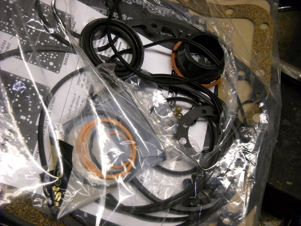 Sealed gasket kit with various rubber and cork seals