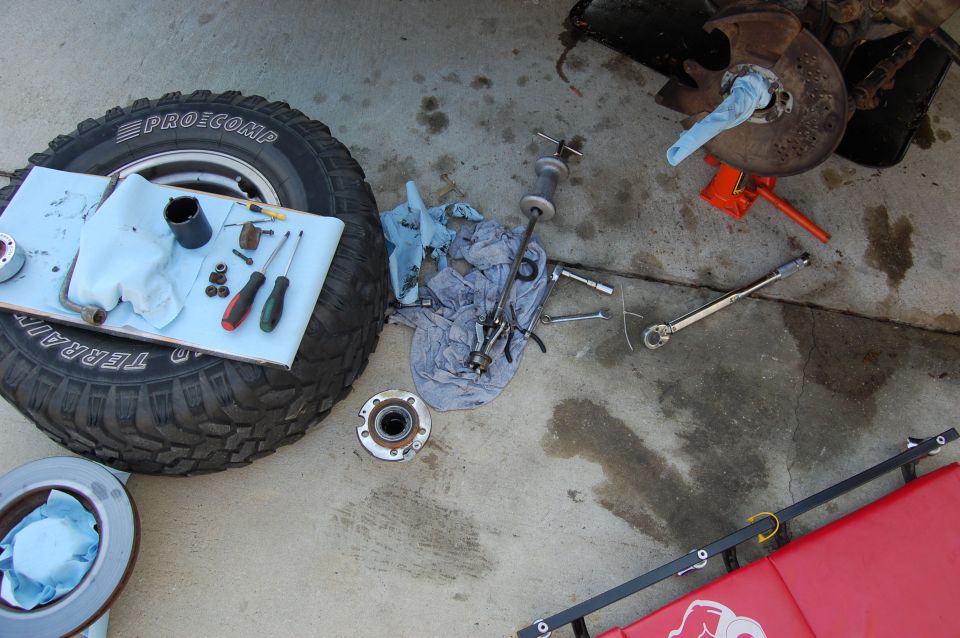 Replacing the spindle bearing and seals. The old spindle bearing and seal had just been pulled in this pic.