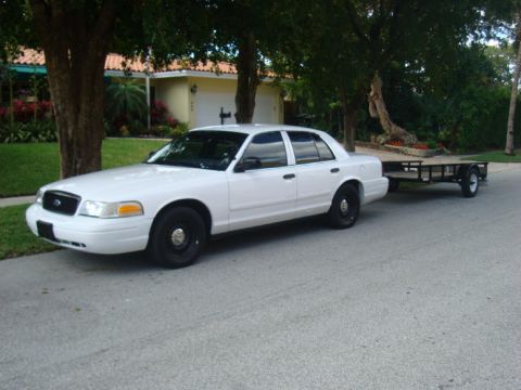 2002 Ford Crown Victoria photo