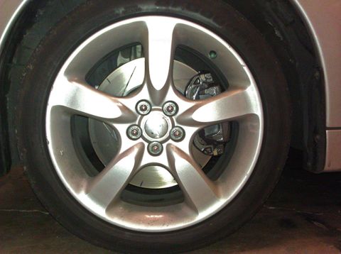 2006 Subaru Legacy - Wheel and brake assembly detail shot.