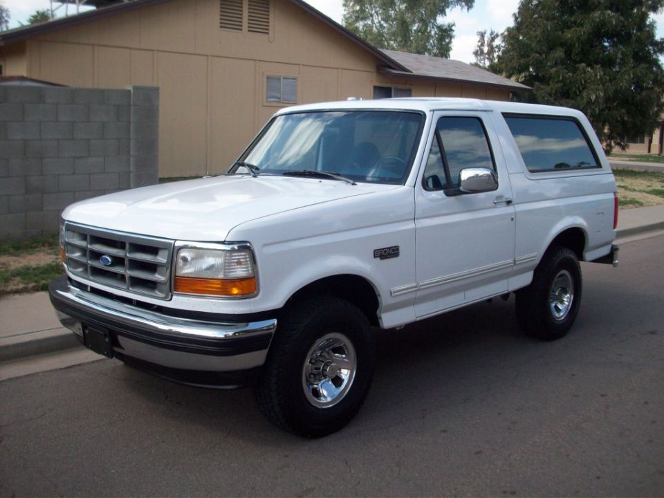 1995 Ford Bronco “McQueen”