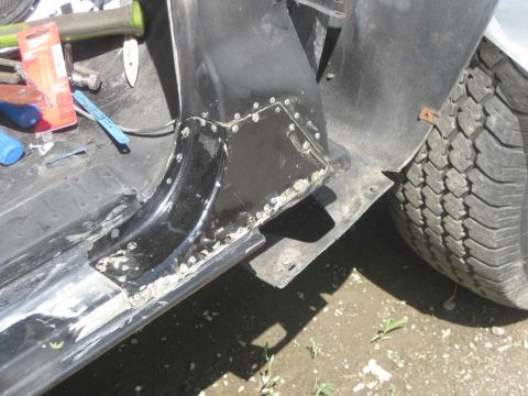 1983 Ford Bronco - Now for attaching the A-post section. Even though I don't have a picture of it, I did the same thing as was done for the B-post, I used a p…