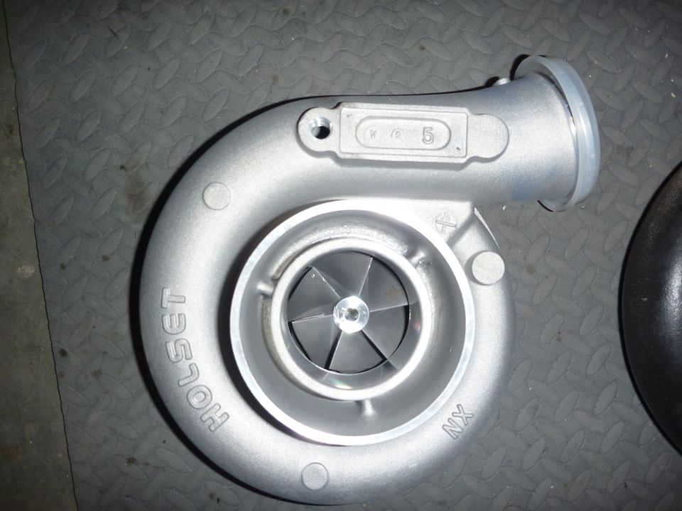 HX35 hybrid compressor housing and wheel.