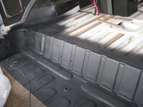 1983 Ford Bronco - Right now you are probably thinking, "You missed that area behind it". Not so, it will have it's day before the project is over :…