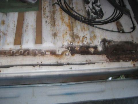 1983 Ford Bronco - Getting ready to cut the tub floor welds to the support.
