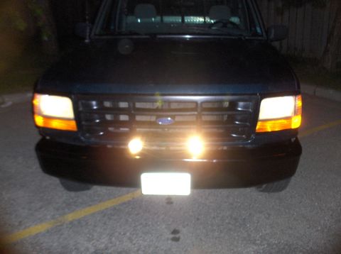 1994 Ford F-150 - The grille and headlight design of this Ford truck point to a 1992 model year, not 1994.