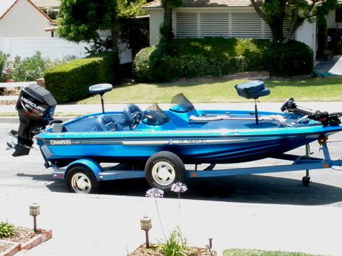 1992 Tracker Pro “Pro Deep V16”