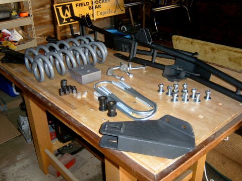 1995 Ford Bronco - Here is the Kit. It is a Tuff Country 2.5 inch kit with extended radius arms. It came with blocks for the rear, which I did not use. All of…