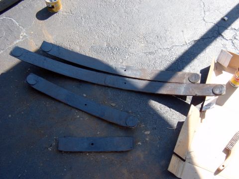 1995 Ford Bronco - Here are the factory leaves, the add-a-leaf fit in just under the large one still attached to the truck. The second smallest one had the fa…
