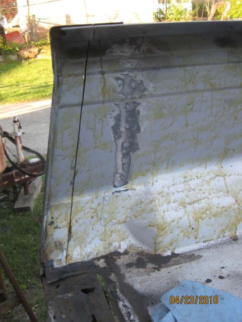 1983 Ford Bronco - Cutting to fit new tail gate support