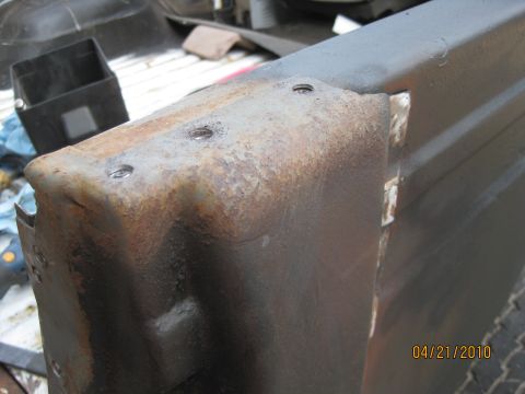 1983 Ford Bronco - Welds cut to remove old tail gate support.