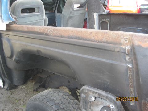 1983 Ford Bronco - See that flaky looking rust along the edge? Well, the whole side of the tub was like that. In the process I buffed off the rust material, t…