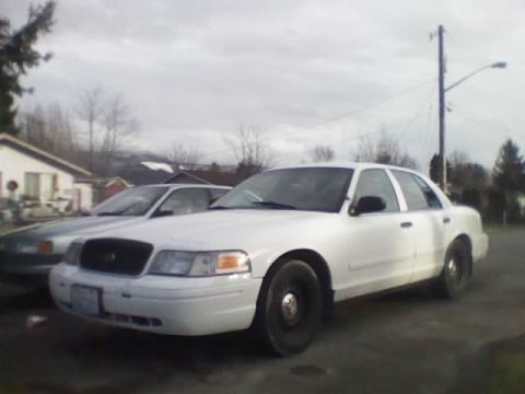 2002 Ford Crown Victoria photo