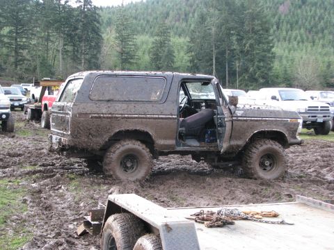 1978 Ford Bronco - This 1978 Ford Bronco is covered in mud after being driven off-road.