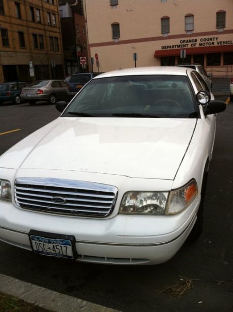 2000 Ford Crown Victoria photo