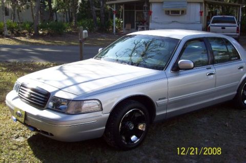 1998 Ford Crown Victoria photo
