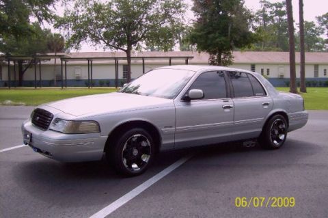 1998 Ford Crown Victoria photo