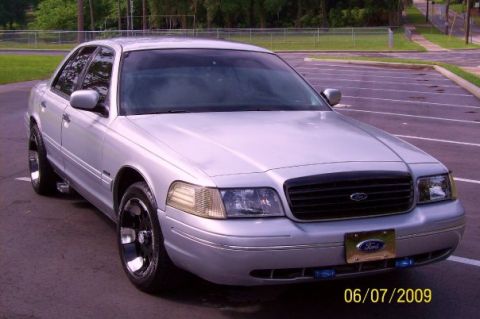 1998 Ford Crown Victoria photo