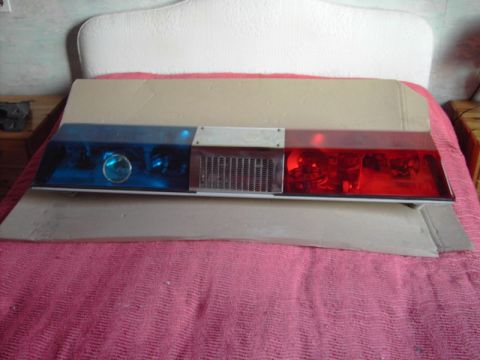 1991 Ford Crown Victoria - This is a police light bar, not a 1991 Ford Crown Victoria.