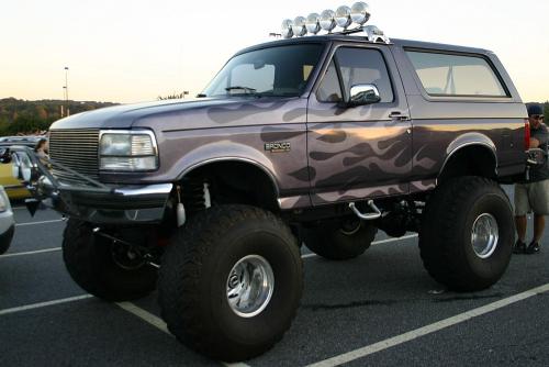 1995 Ford Bronco “EB”
