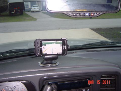 2005 Chevrolet Silverado 1500 - Dashboard view showing a GPS device mounted on the windshield, with a watermark indicating March 15, 2011.