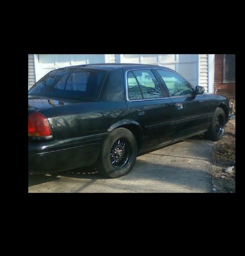1999 Ford Crown Victoria photo