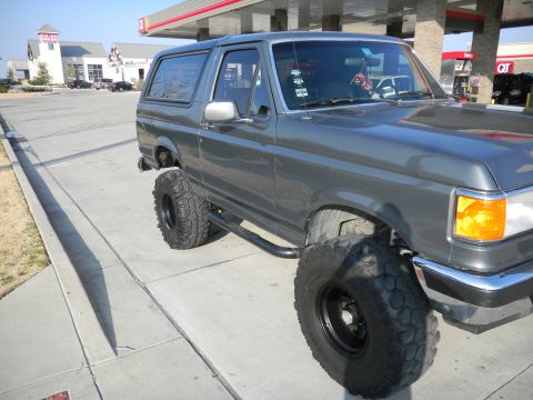 1989 Ford Bronco “Victoria”
