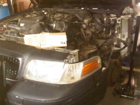 2003 Ford Crown Victoria photo