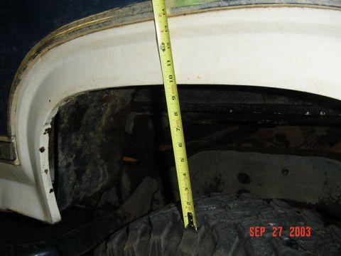 1989 Ford Bronco - Measuring from the tires to the wheelwells for comparison later