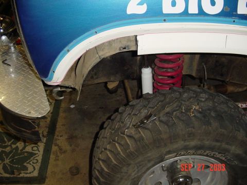1989 Ford Bronco - First cut was to a front fender...we can always get a new one of these