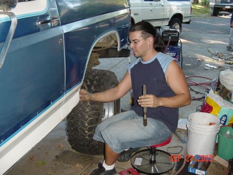 1989 Ford Bronco - Cleaning the edges a little bit with a file