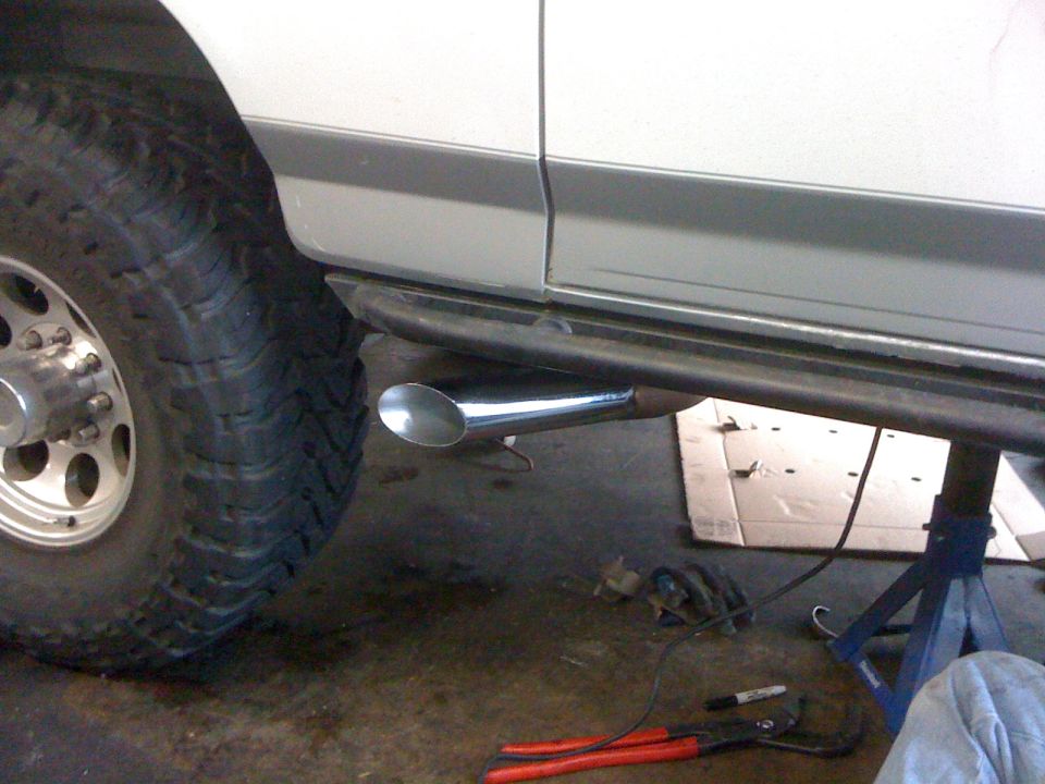 1996 Ford C-350 (Centurion Conversions) straight pipe exhaust