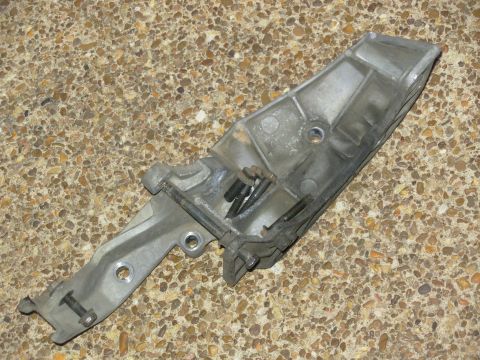 1983 Ford Bronco - SOLD '87 4.9L Alternator/Smog pump Bracket