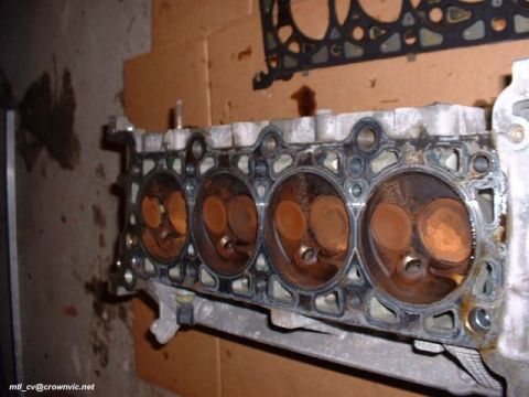 2000 Ford Crown Victoria - The "old" non-PI heads.