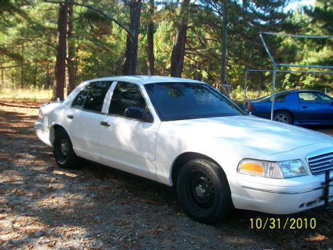 1998 Ford Crown Victoria - First Pics
