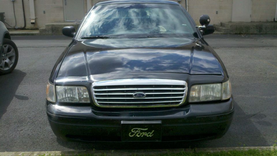 2001 Ford Crown Victoria “Vicki”