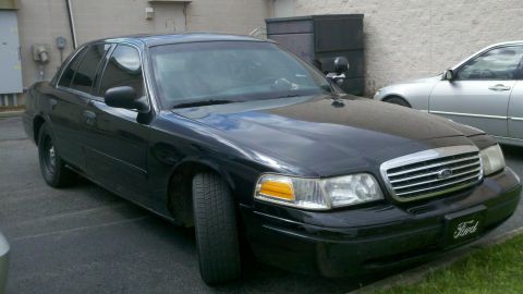 2001 Ford Crown Victoria photo