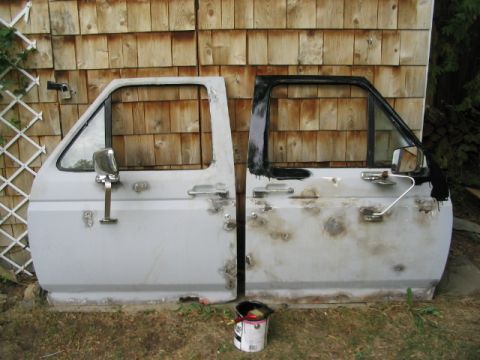 1986 Ford Bronco - Freebie*ZERO*ZIP*NADA!.. a litle sanding