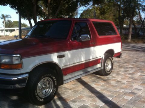 1995 Ford Bronco photo