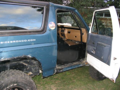 1986 Ford Bronco - Hand cranks .. no more electrical crap to deal with