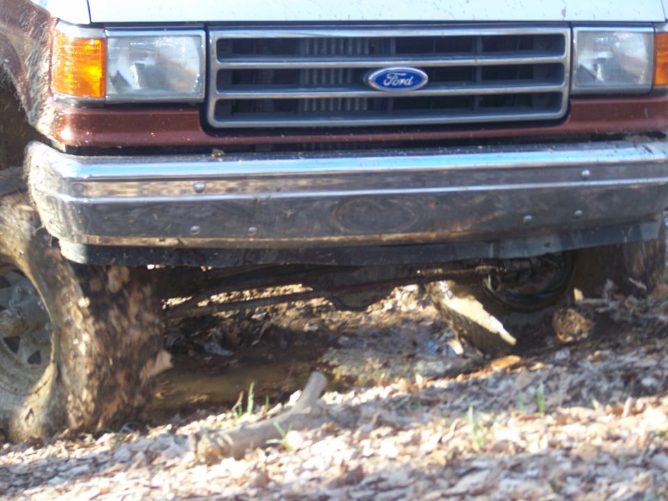 1989 Ford Bronco front grille with Ford logo and chrome bumper