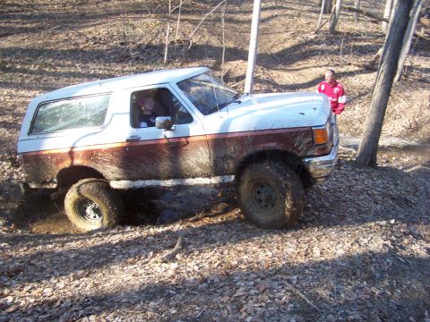 1989 Ford Bronco - Off-roading in a 1989 Ford Bronco leads to getting stuck in the mud.