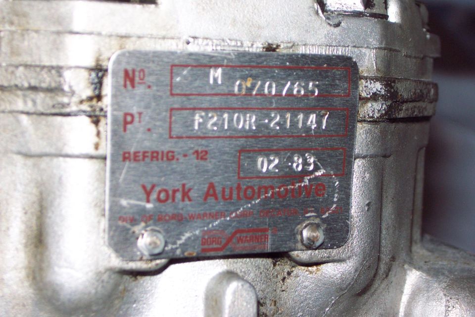After an evening of cleaning.
Tag - York F210RFlange Fittings, 2 Cylinders, 10 CID, Right-Hand Suction
(8/26/2003)