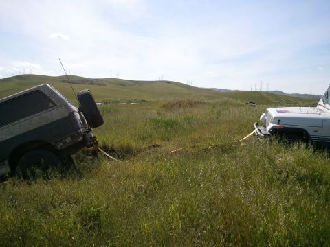 1989 Ford Bronco - Backed onto the hill and towed the stuck jeep down haha