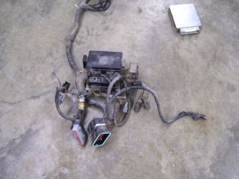 1991 Ford Bronco - Wiring harness and electronic control unit (ECU) for a 1991 Ford Bronco.