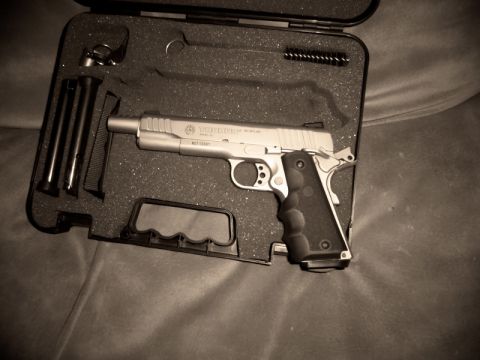2000 Mercury Grand Marquis - Taurus 1911 pistol with accessories in a fitted case.